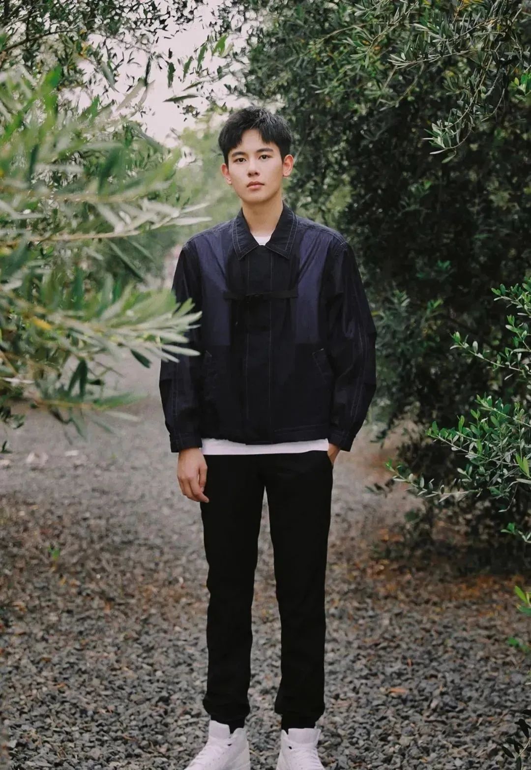 暴瘦15斤后，00后弟弟秒变内娱新男友：8块腹肌，太欲了！