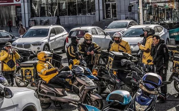 快递|裁员大潮中,解决就业的四大支柱产业:外卖,快递,快递,快递