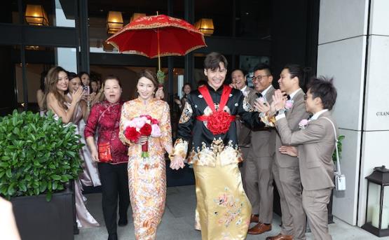 激光笔|又一香港千金风光出嫁！和老公甜蜜拥吻