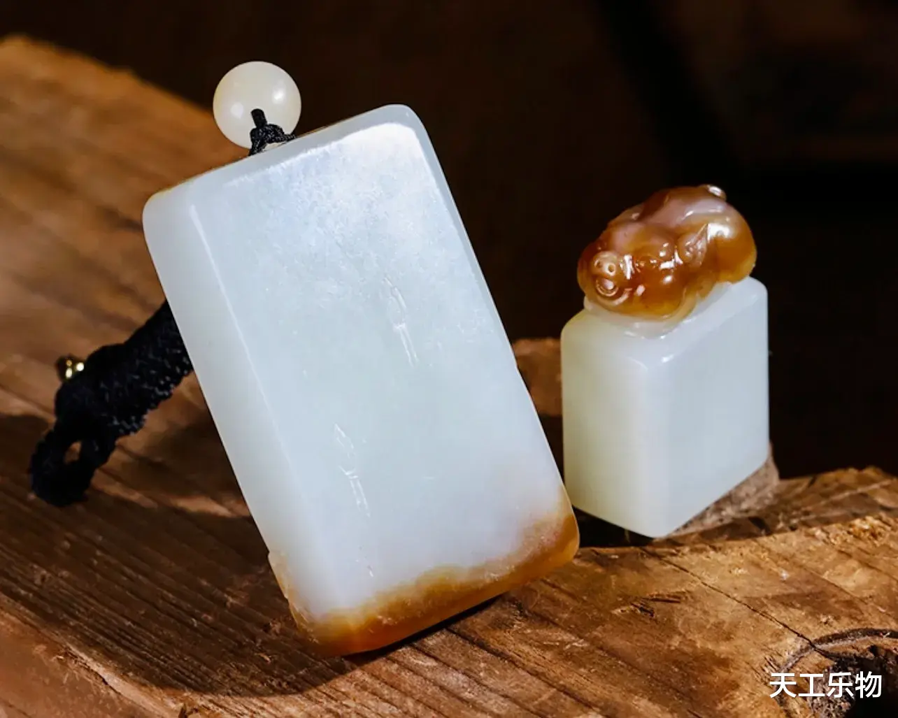 最适合巧雕的狭义和田玉!老玩家最爱的且末糖“观音”、“福猪”!