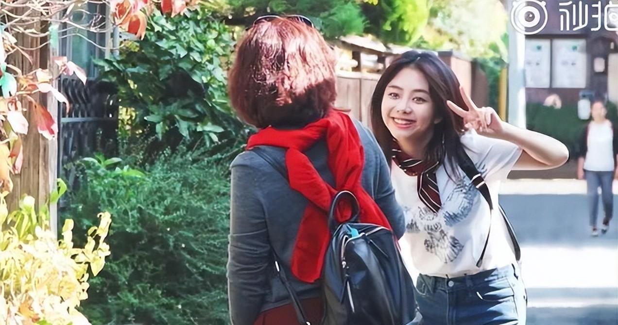 事实证明，33岁的“国民闺女”谭松韵，走上了另一条道路