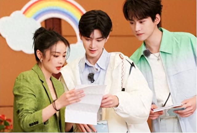 从爆红到“打回原形”，高叶只用了半年，终是步了张小斐的后尘