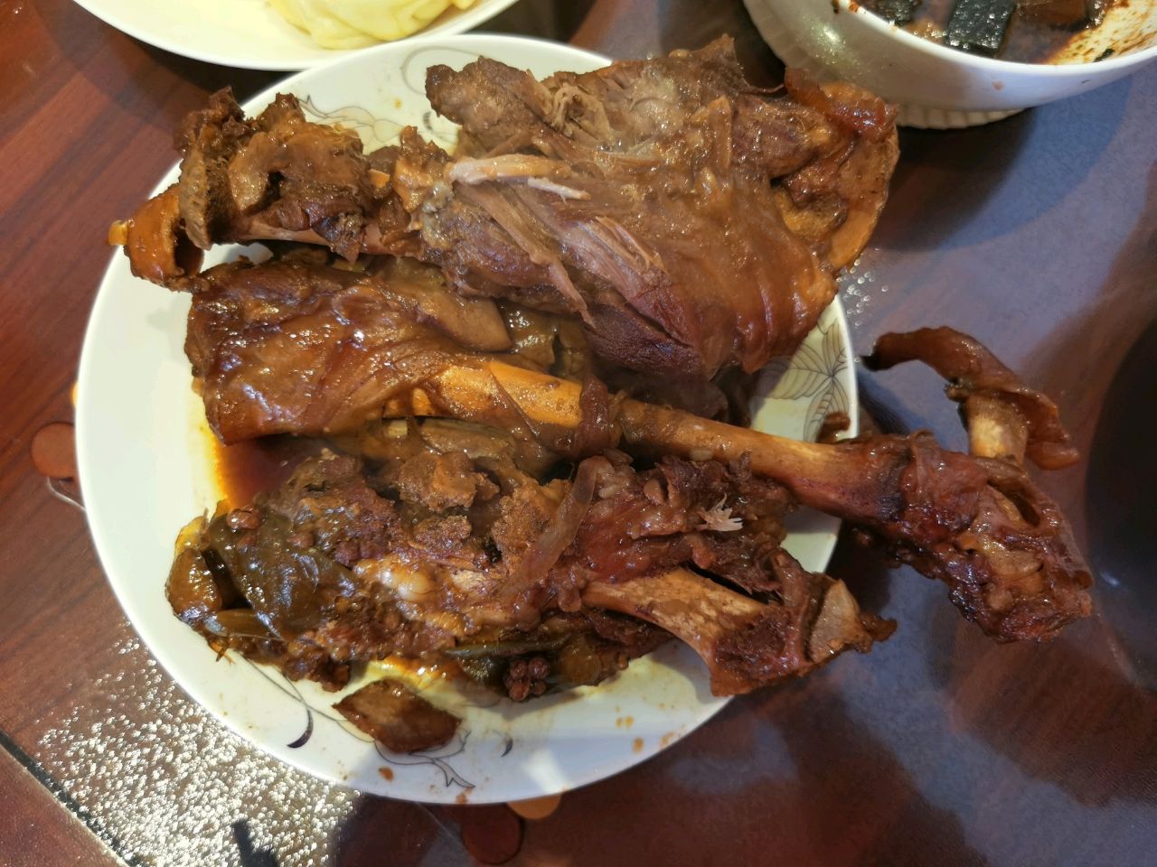 羊腿|买羊腿,“前腿”好还是“后腿”好?肉贩子:差距很大,买错太亏了