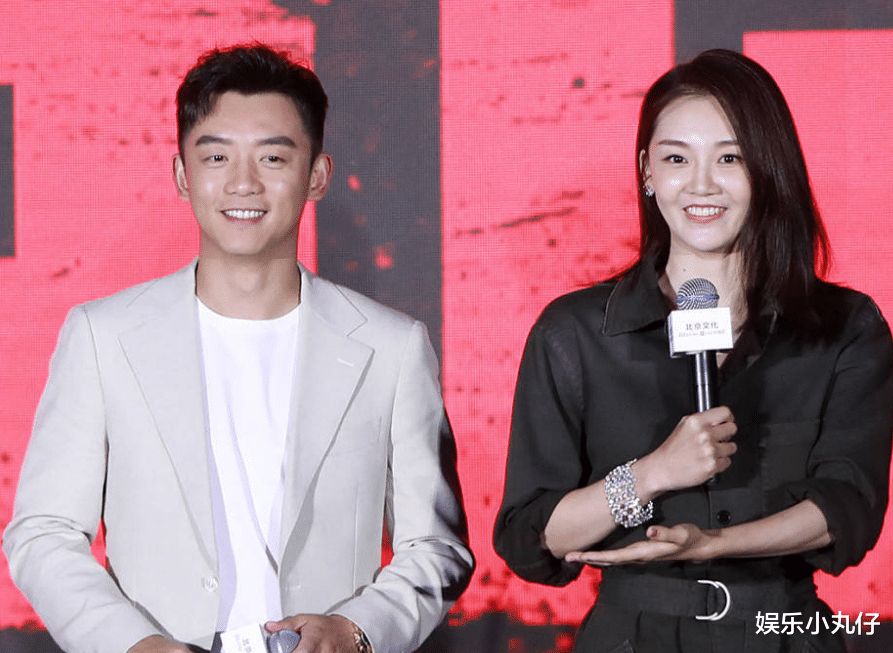 苗苗三胎被拍,38度穿秋装,疑带女离沪回娘家,郑恺夜楼女星被拍