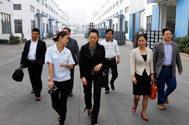 南艺校花余敏燕的堕落史回顾:她的奢靡荒唐,比你想象的更恶劣