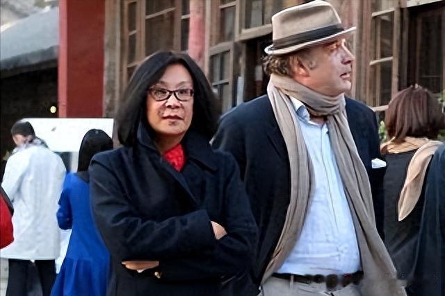 年轻时出国享受，晚年回国养老，这5位明星的如意算盘打得真好