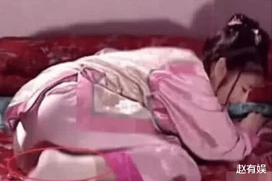 笑到肚疼的古装剧穿帮镜头：口罩忍了，空调不说了，拉链咋回事？