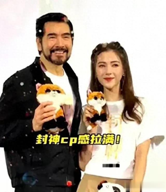 62岁费翔与26岁娜然因戏生情，两人擦出暧昧火花，超越年龄
