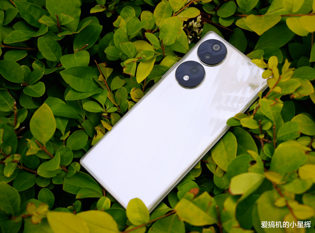 华为荣耀|荣耀70跌至2199元，骁龙芯+1920Hz+5400万主摄，性价比更高了