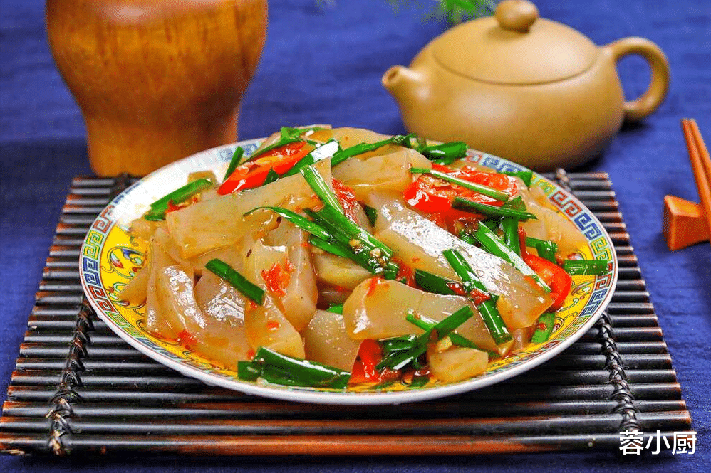 魔芋|一活血、二化痰、三通便、四强免疫,夏天这菜使劲吃,营养又便宜