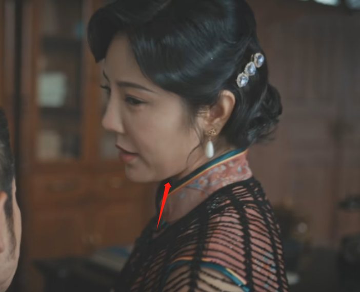 自然脸和“打针脸”的区别？26岁关晓彤与35岁赵奕欢，差别出来了