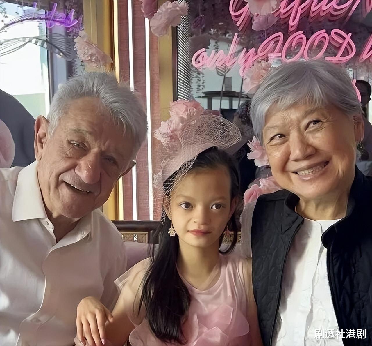 港女星为患病女儿庆生!13岁小家伙精灵可爱,曾被指活不过2岁