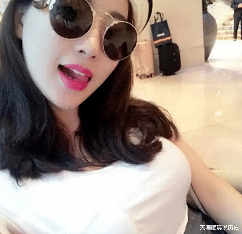 刘强东事件女主蒋娉婷臀围近百!网友大呼:谁看谁喜欢?