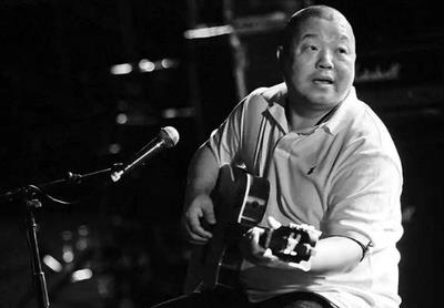 斯琴格日乐凌晨发文！自曝过得很不顺，眼神迷离，精神状况引担忧