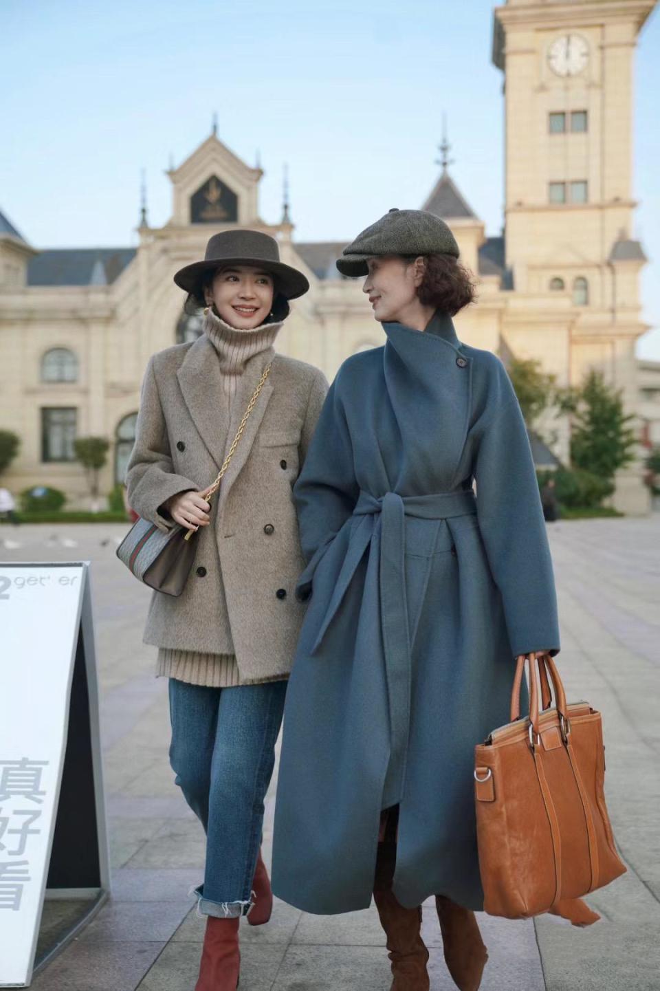 50+女人请看“三木妈妈”穿搭:不留长发、不穿花衣,也没大妈感