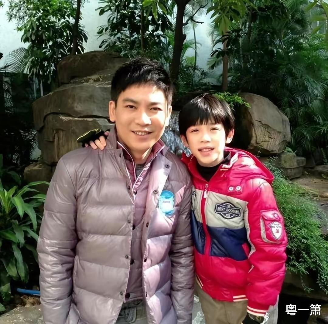 46岁康祈祖或悲情收场,明明拥有一个幸福的三口之家,却错过了