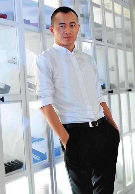 从央视名嘴沦为阶下囚,出狱后的邱启明现状如何?