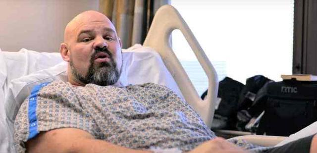 大力士|突发!大力士“魔山”在卧推252.5公斤时胸肌撕裂