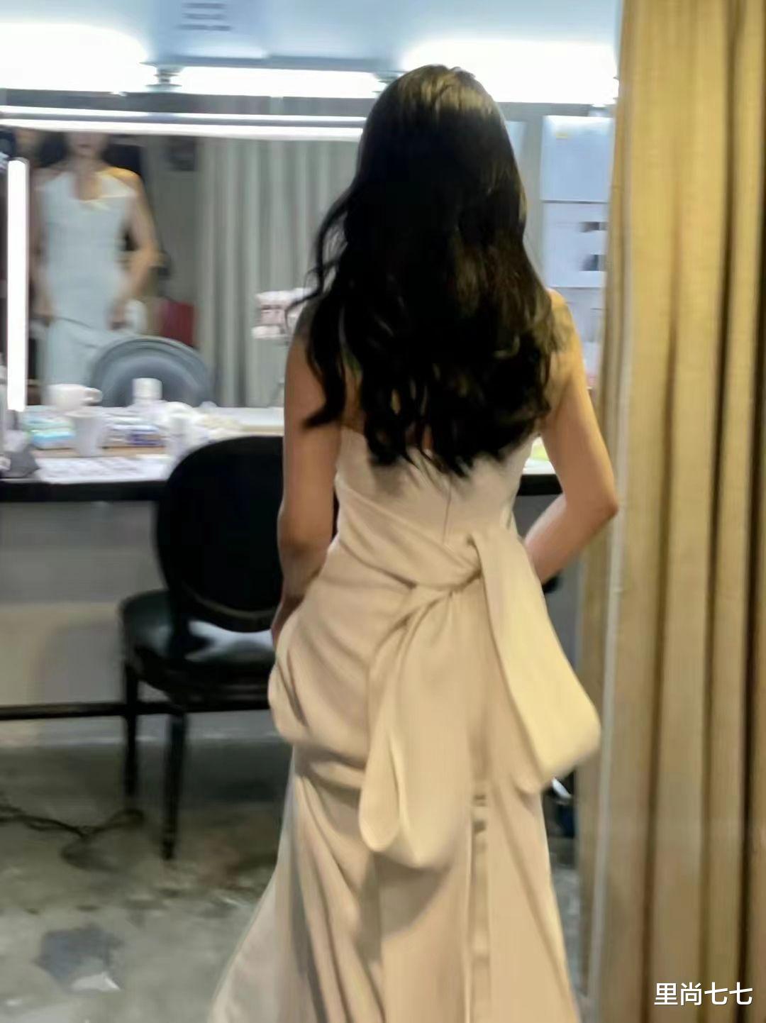 穿衣搭配 二婚后的大S像换了个人，瘦出骨感轮廓，气质变甜眼神都温柔了