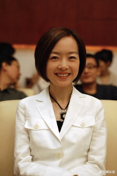 这一次,娱乐圈顶级大瓜,在央视主持任鲁豫阿云嘎恋情曝光上公布