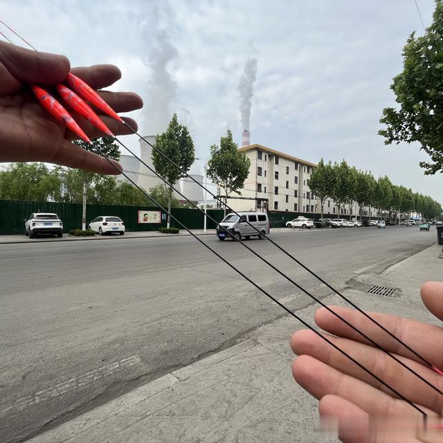 鲤鱼|五十元价位鲤鱼浮漂迎来搅局者,一漂难求,让渔具店排队等两月!