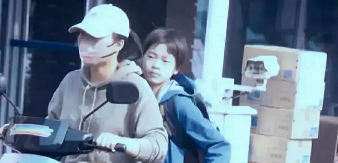 陈若琳享用7999元的黑天鹅蛋糕惹争议！奢侈？她对全红婵比自己好