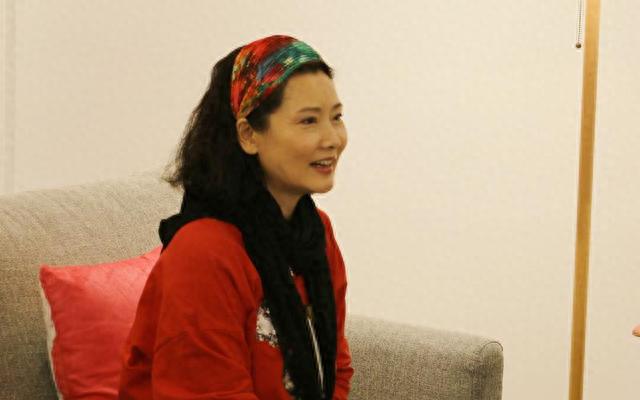 “江南美人”何赛飞:曾是邓颖超座上宾,嫁初恋33年,被宠成公主