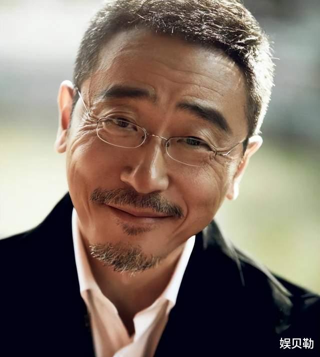 宁理|11岁丧母、出国发展受阻，如今是黄金配角，有望因《流浪地球2》走红