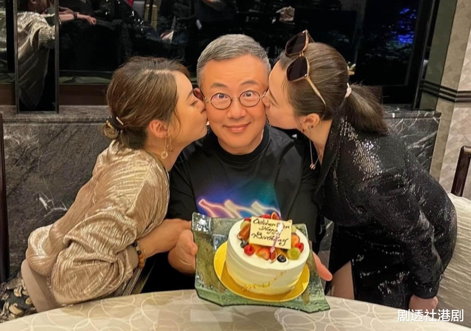 香港知名女星为前男友庆生，主动送上热吻，自曝两人关系像家人