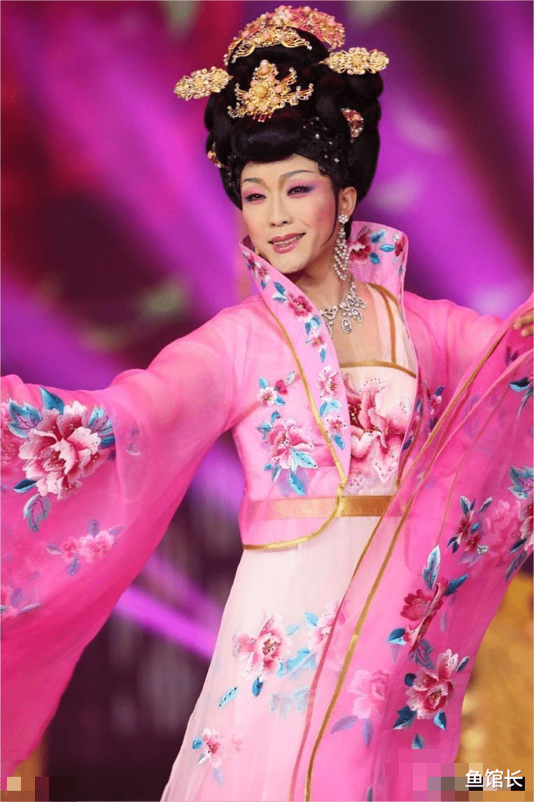 “跳梁小丑”李玉刚终摔下神坛,不被世界宽容,梅葆玖:死不原谅