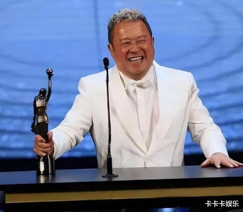 “酒后吐真言”,曾志伟一句话,揭露了“三金影后”周冬雨的老底