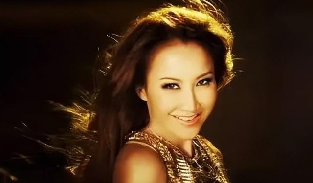 六段感情12次试管均告失败，歌手李玟生无可恋决绝离世，年仅48岁