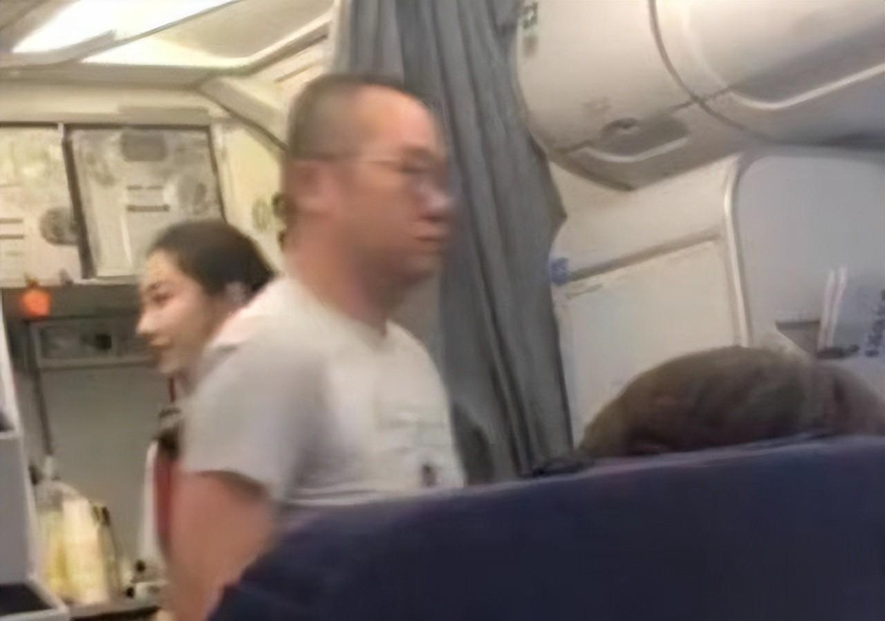 涂磊|从“情感专家”到“伪君子”，涂磊走到今天究竟怪谁