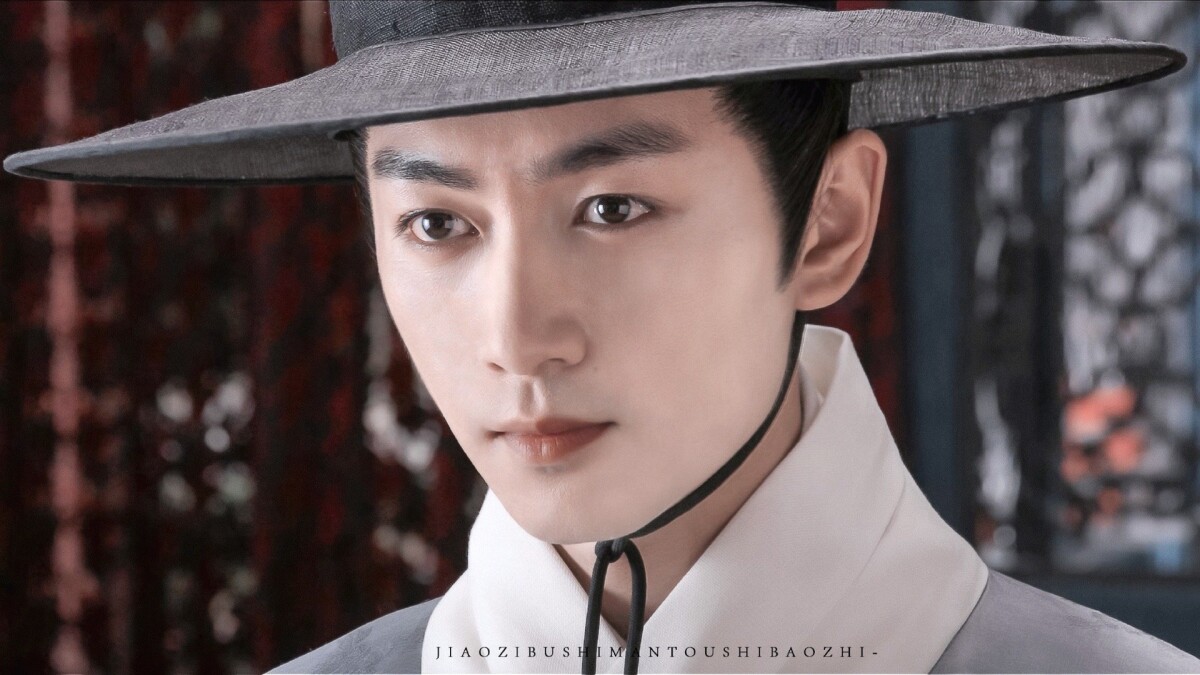 陈晓是公认的古装男神,基本上只要是陈晓主演的古装剧都会引起话题