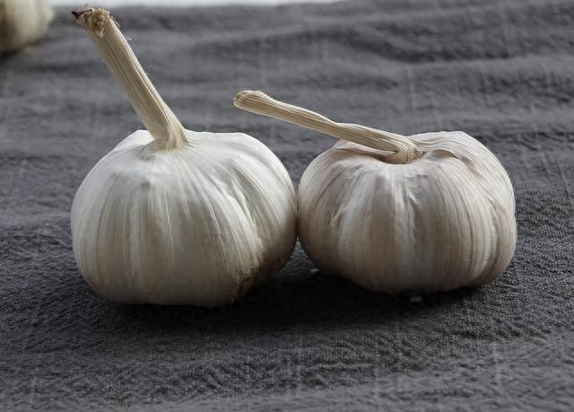 玉米是高血脂的“发物”？医生：若想降低血脂，3种素食尽量远离