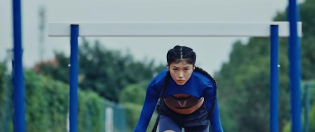 吴艳妮遭“暴击”官宣新代言品牌方恐亏惨网友一片抵制+嘲讽声