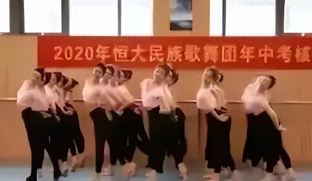 “恒大舞王”白珊珊，许家印眼中的貂蝉，却被曹德旺一句话戳穿