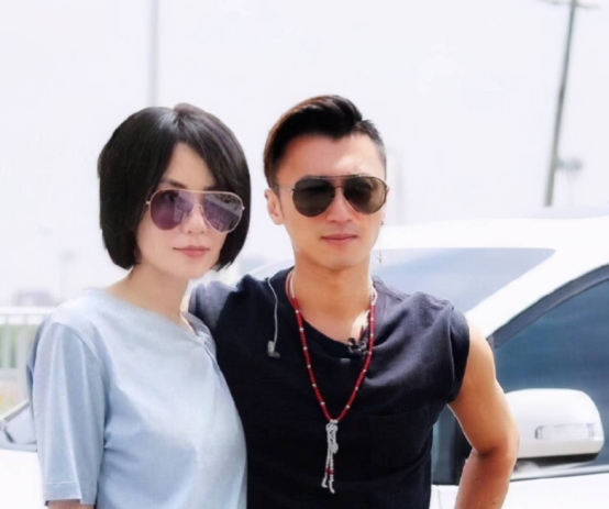 曝王菲谢霆锋婚礼时间确定!请帖早已备好,谢贤豪掷千万豪礼