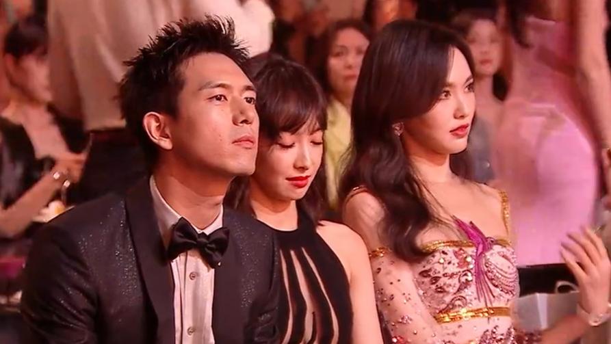 赵丽颖|芭莎派对座位分布来了！赵丽颖地位稳固坐主位，唐嫣逐步被边缘化