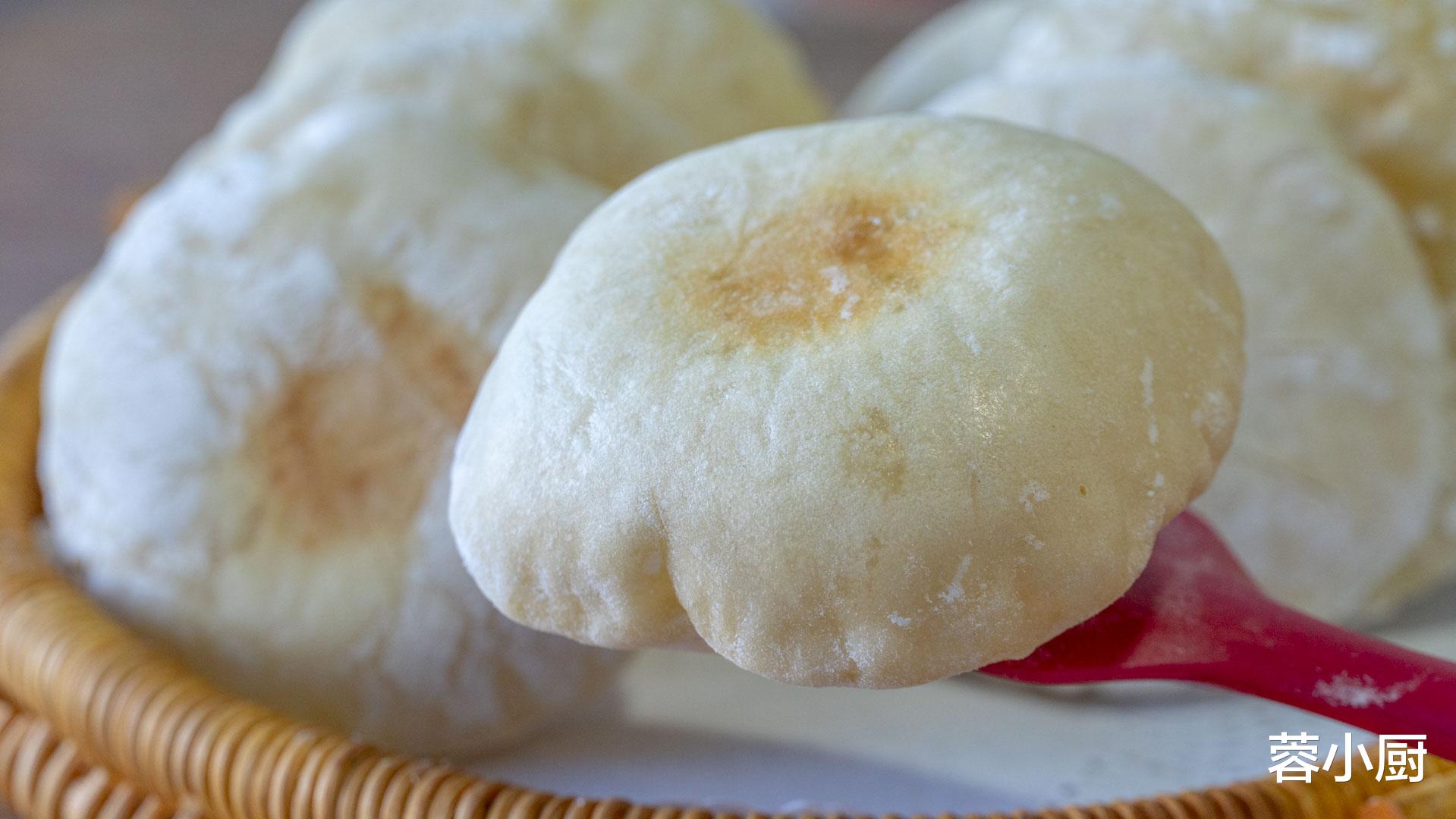 馒头|步入中老年，少吃米饭和馒头，多吃这4样，腿脚有劲，比保健品强