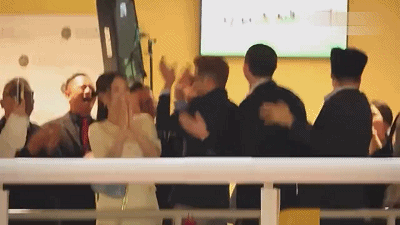 郭富城|郭富城赛马赢200万港元,激动拥抱方媛,身旁岳父笑得见牙不见眼