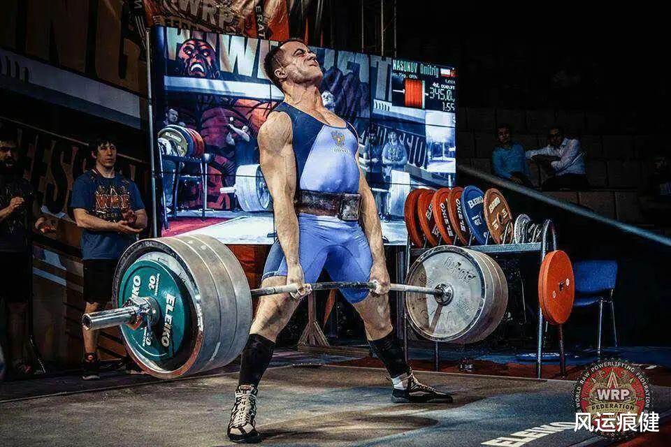 健身是大重量动作稍变形好，还是小重量动作标准好？