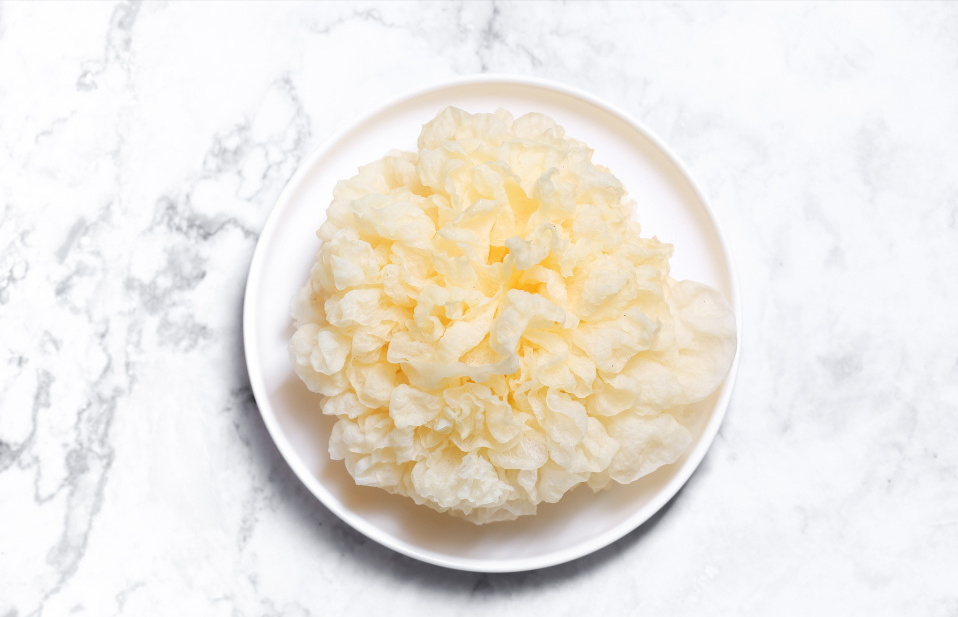 吃银耳能补充胶原蛋白吗？提醒：吃银耳有6个好处，但3类人要少吃