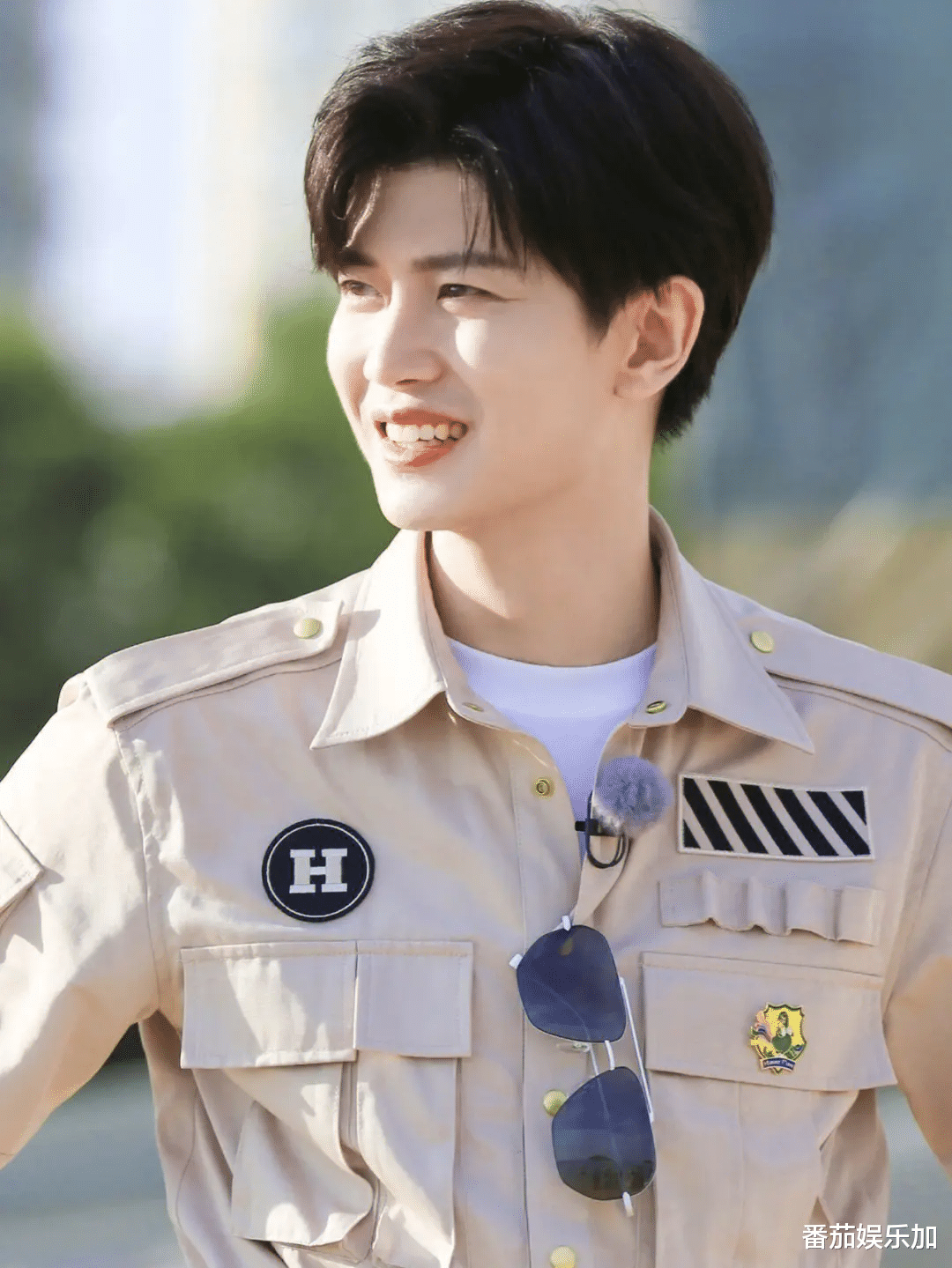 知名演员任嘉伦出轨女网红，住138元酒店，更多不良细节被爆