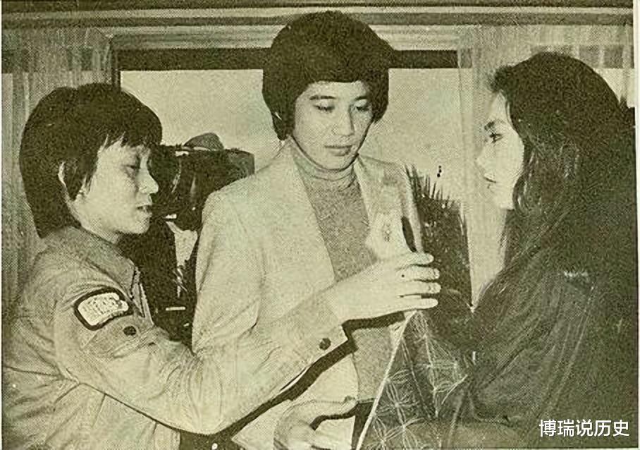 甘当小三45年、给原配赚钱、为原配绝育,她的人生堪称一部琼瑶剧