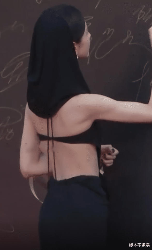 董小姐|85花集体缺席微博之夜,但精彩不打折,清纯女星集体放飞自我!