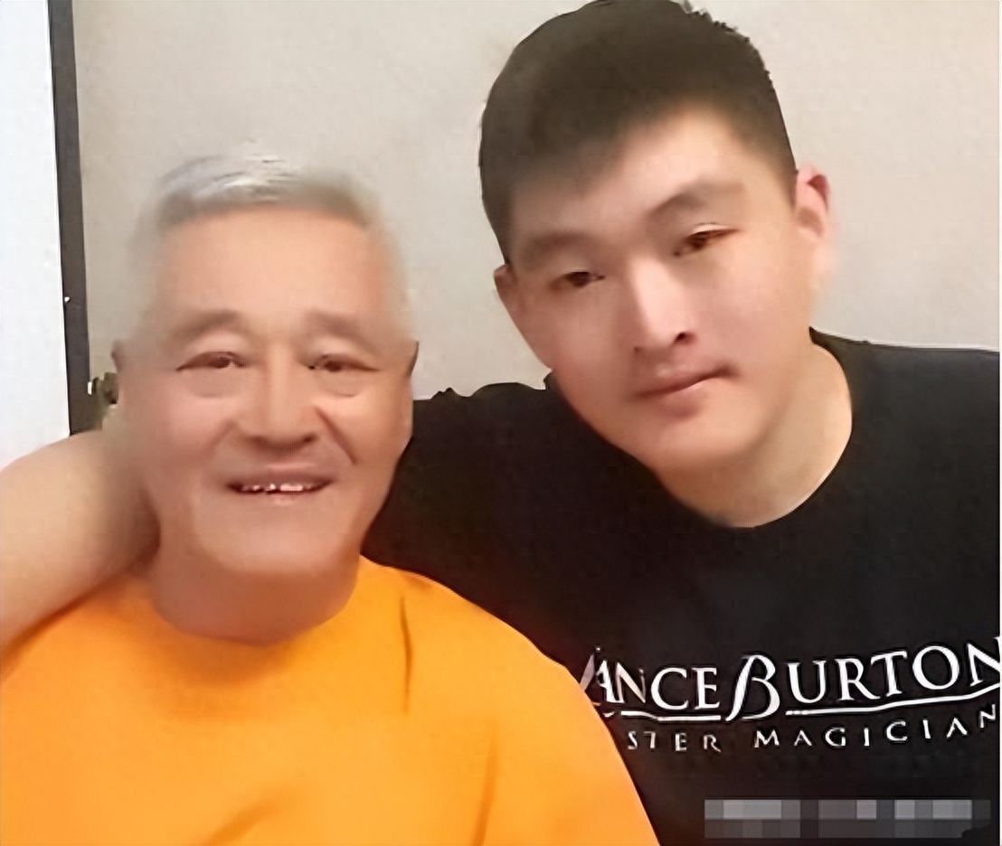 赵本山儿子:你们算哪根葱,我家的钱十辈子也花不完,还敢喷我?