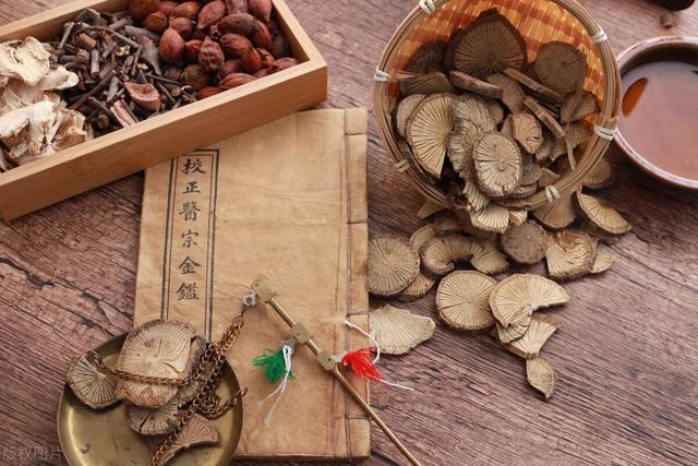 睡到半夜总是醒，多是肝血虚，送你 1 个药，肝肾同补，一觉到天亮