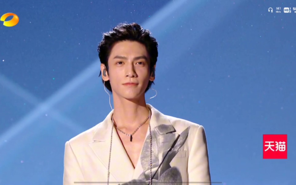 揭秘 2023 双十一晚会:谢娜尴尬主持,假唱明星集体翻车?