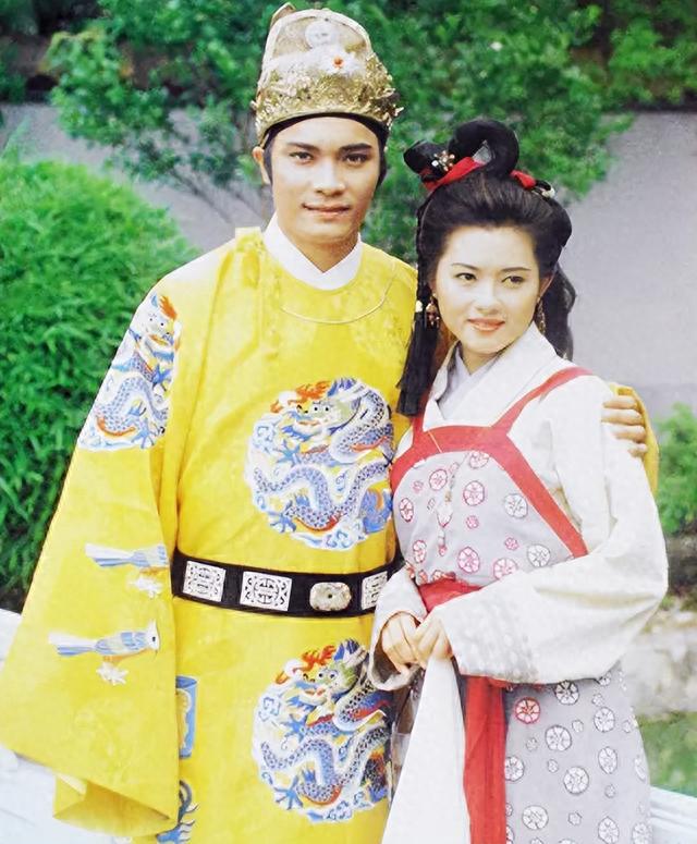 60岁罗嘉良被曝走穴商演太掉价，网友：出来混迟早要还的